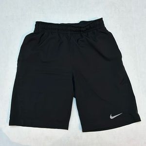 Nike mens small black tennis shorts